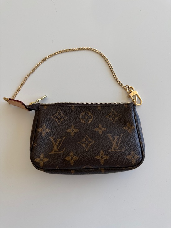 Louis Vuitton Handbags - Louis Vuitton Monogram Mini Pochette with Gold Chain - Brown